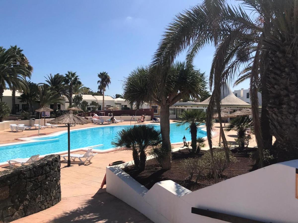 Apartamento Dino 10 Playa Roca Daire Costa Teguise Dış mekan fotoğraf