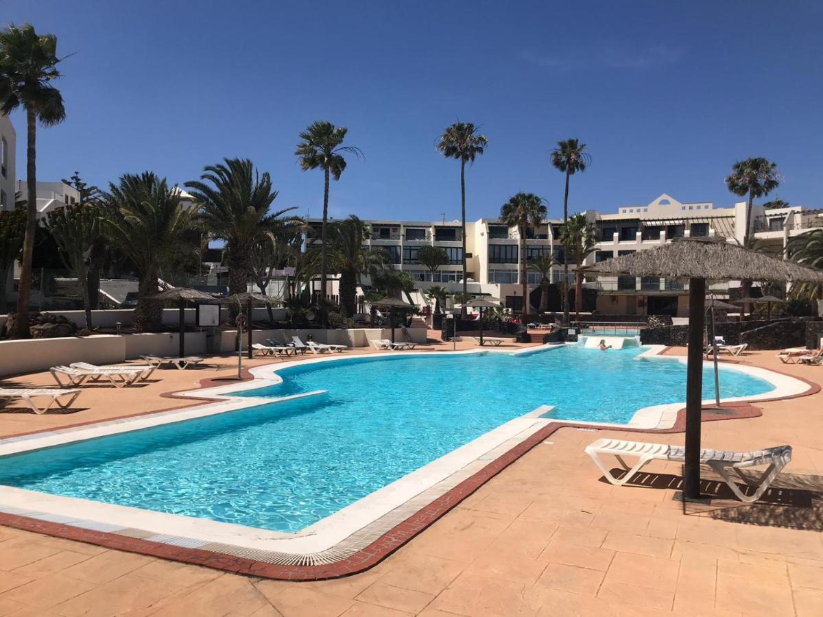 Apartamento Dino 10 Playa Roca Daire Costa Teguise Dış mekan fotoğraf