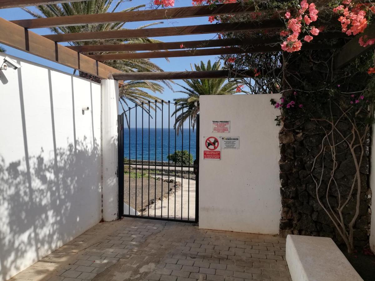 Apartamento Dino 10 Playa Roca Daire Costa Teguise Dış mekan fotoğraf