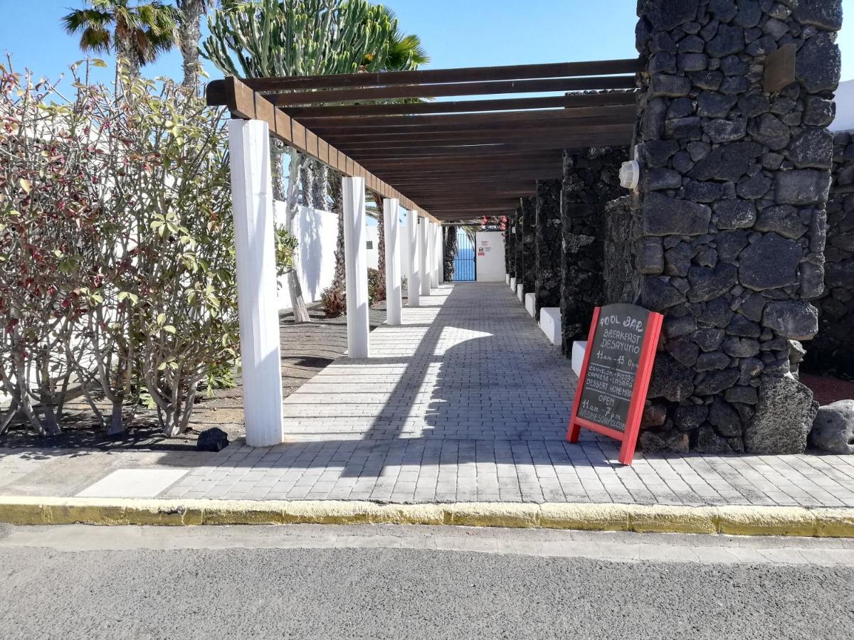 Apartamento Dino 10 Playa Roca Daire Costa Teguise Dış mekan fotoğraf